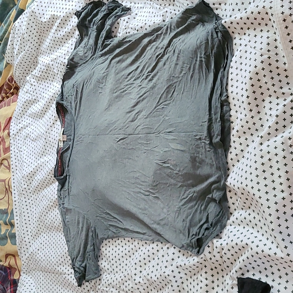 Green tshirt with ruffle sleeves